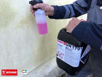 Na čistenie fasády sme použili Böhme Jet Clean_r2019